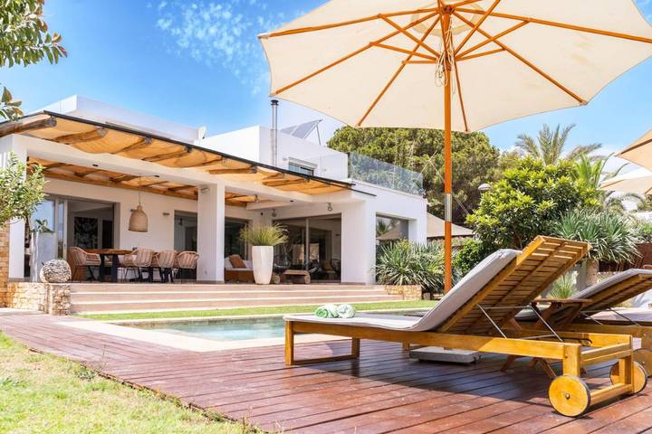 Villa for 4 people, with pool and view as well as balcony - 1