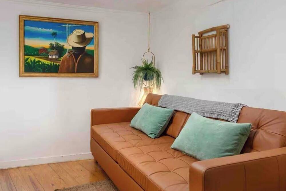 Ganze Wohnung, Charming 1-bedroom cottage in adorable Lisbon center with Ac - Casa Aurora in Sé, Santa Maria Maior