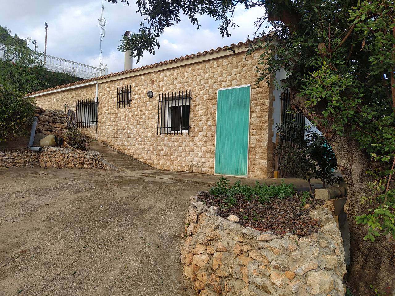 Holiday Home 'La Caseta D'Amparo' with Mountain View, Private Terrace and Wi-Fi in Catadau, Provinsen Valencia