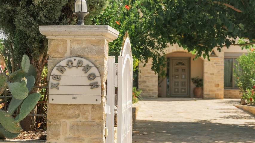 Ferienhaus für 6 Personen, mit Garten und Pool in Pitsidia