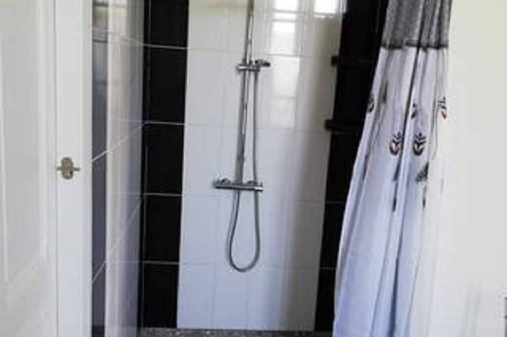 Maison au cœur d'une pension équestre in Marcollin, Isère
