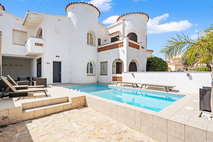 Finca für 6 Personen, mit Garten in Empuriabrava