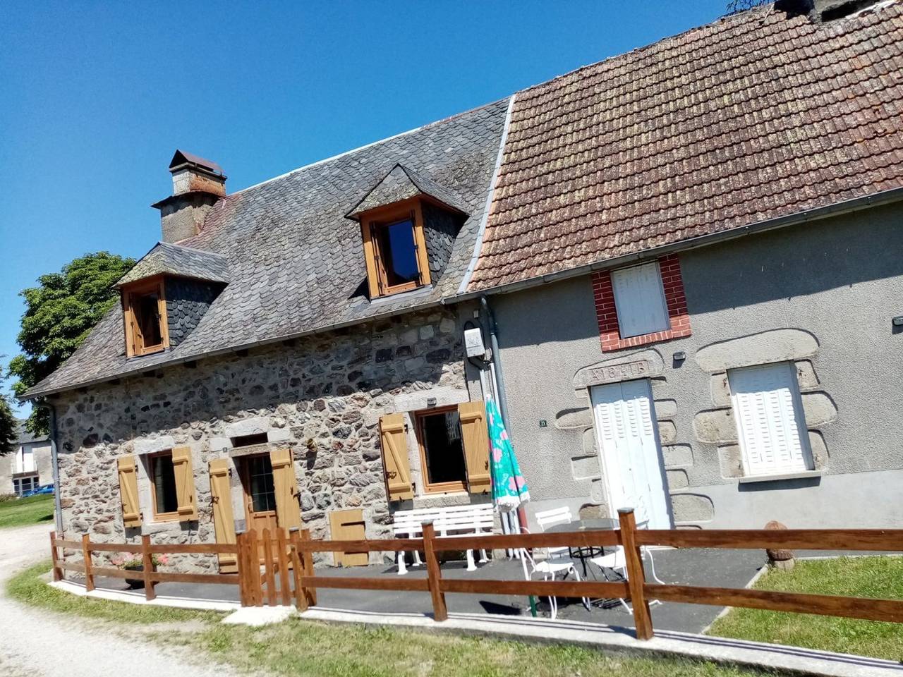 Gîte "Chez le Grand" à Ydes-Bourg dans le Cantal in Ydes, Massif central