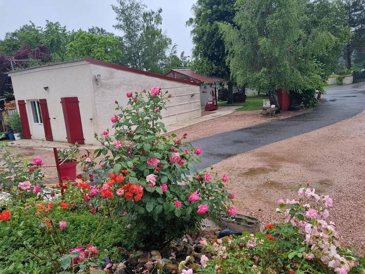 Gîte pour 4 personnes, avec Terrasse et Vue à Vendat