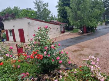 Gîte pour 4 personnes, avec terrasse et vue, animaux acceptés à Vendat