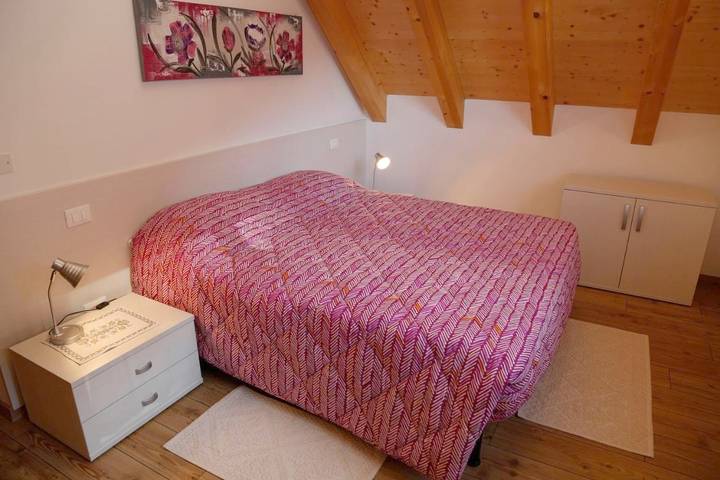 Location de vacances pour 5 personnes, avec jardin à Ovaro