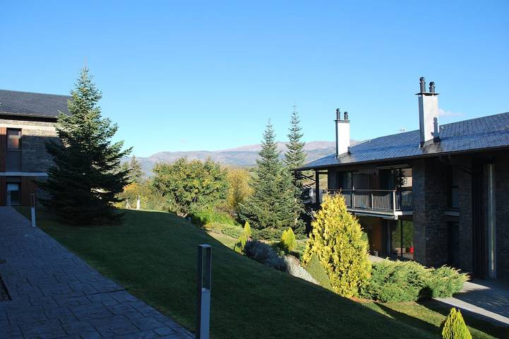 Holiday apartment for 6 people, with pool and hot tub as well as garden - 1