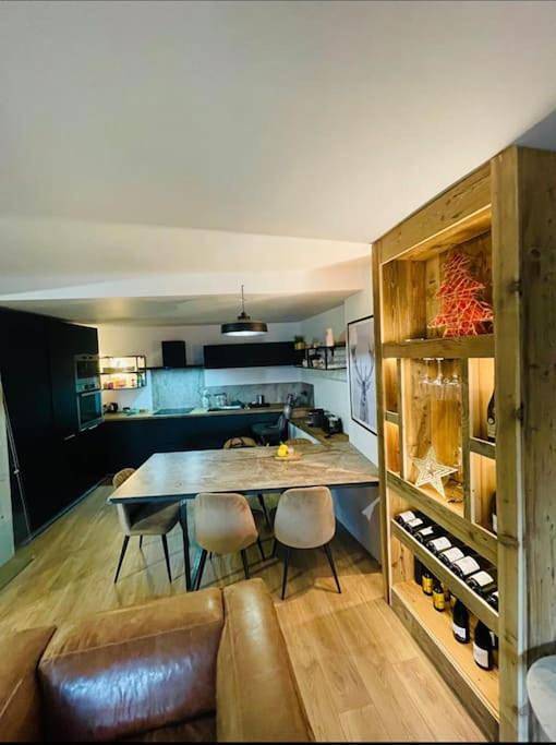 Gîte pour 8 personnes, avec vue ainsi que sauna et jardin dans Office De Tourisme De Font Romeu - 2