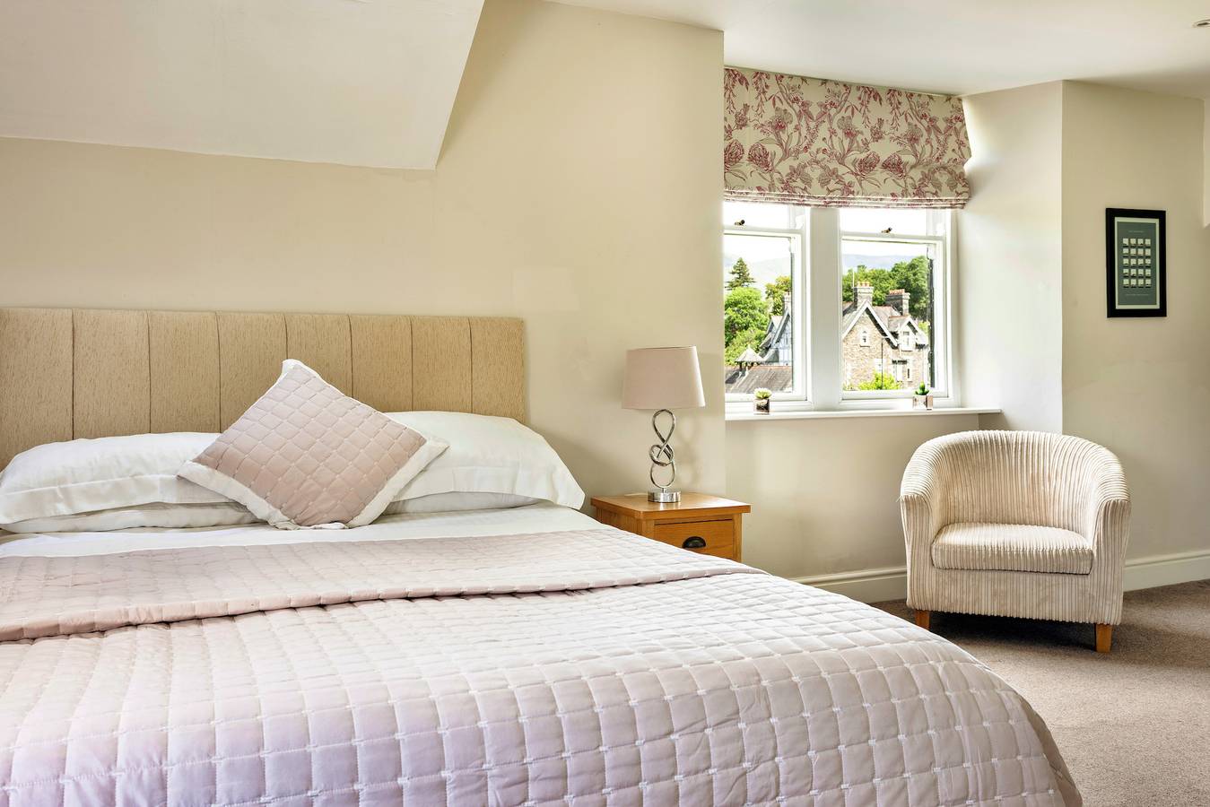 Entire holiday apartment, Kelsick Villa Guest House - Helvellyn in Ambleside, Lake District