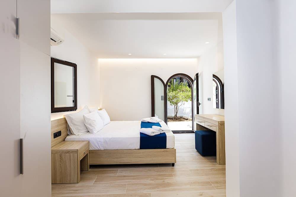 The White House of Bali, an outstanding Seaview villa, a w/private pool (14pax) in Bali (Crète), Région de Réthymnon