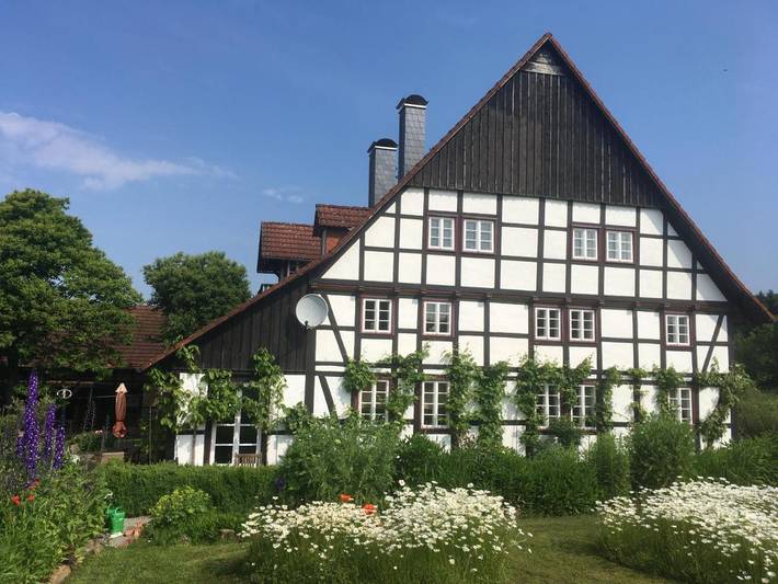 Ferienwohnung für 2 Personen, mit Terrasse und Garten sowie Ausblick in Blomberg