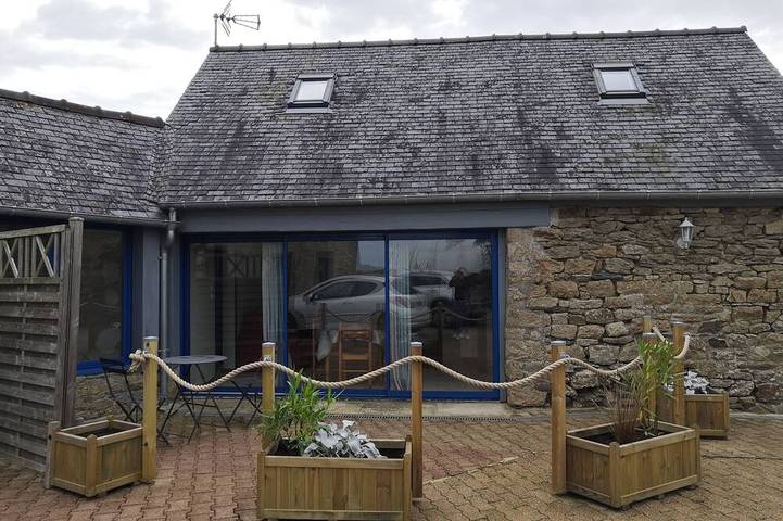 Location de vacances pour 2 personnes, avec terrasse à Plougoulm