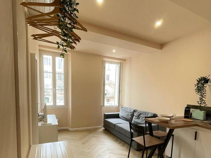 Gîte pour 2 personnes, avec vue dans Office De Tourisme D Hyeres - 4