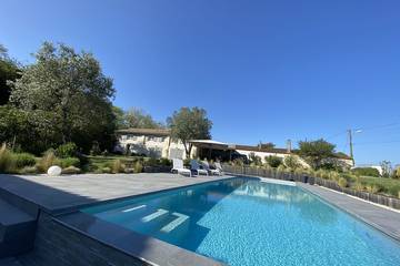 Gîte pour 4 personnes, avec jardin à Saint-Christoly-Médoc