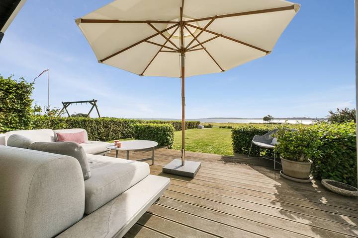 Ferienhaus für 6 Personen, mit Terrasse und Garten sowie Ausblick und Seeblick