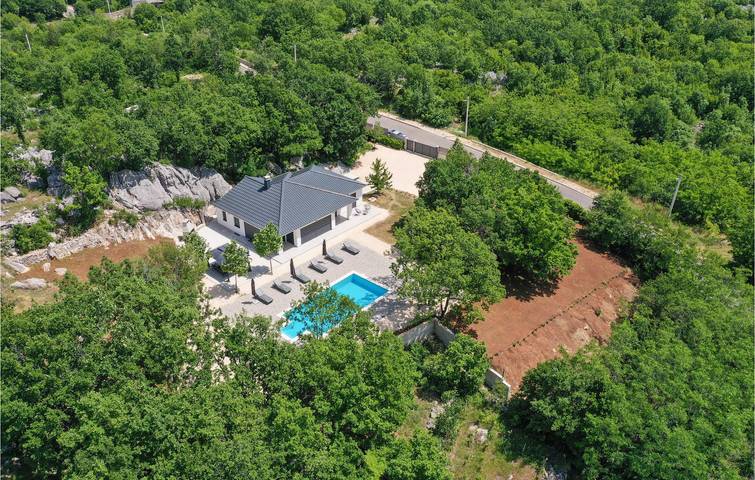 Ferienhaus für 6 Personen, mit Pool und Terrasse - 1