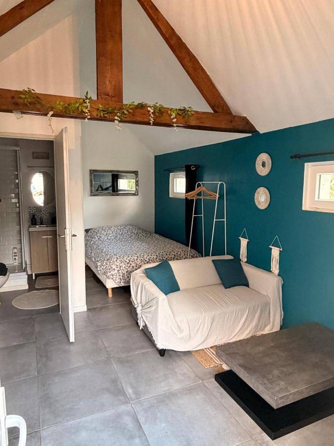 Appartement entier, Studio avec grand jardin + parking in Seraincourt, Parc naturel régional du Vexin Français