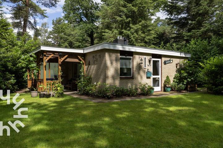 Location de vacances pour 4 personnes, avec Terrasse et Jardin dans Arriën