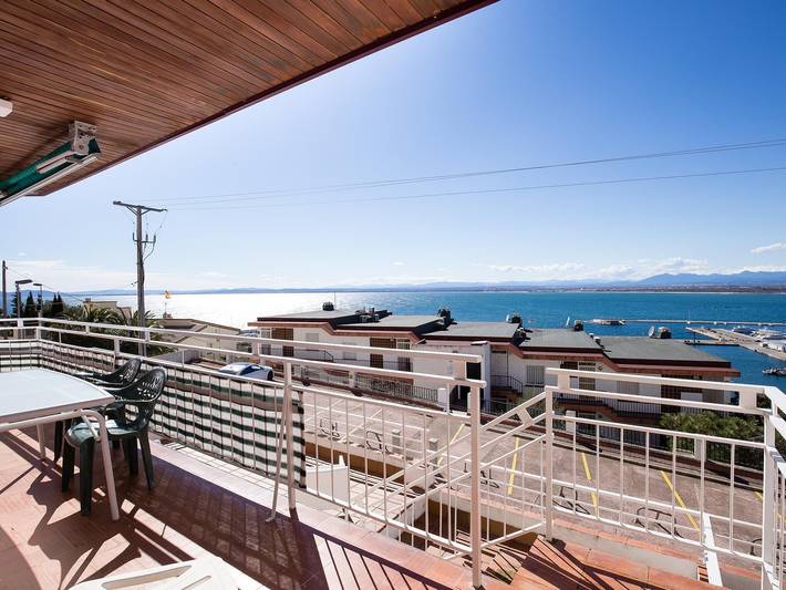 Vakantieappartement voor 5 personen, met terras in Roses