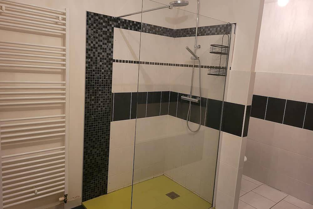 Apartamento entero, Spacious duplex at Matthieu's. Sleeps 1 to 6. in Remiremont, Región de Épinal