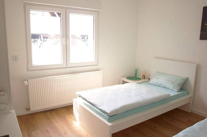 Entire apartment, Nice apartment centrally located in the Rhine-Main area in Schöneck, Main-Kinzig-Kreis