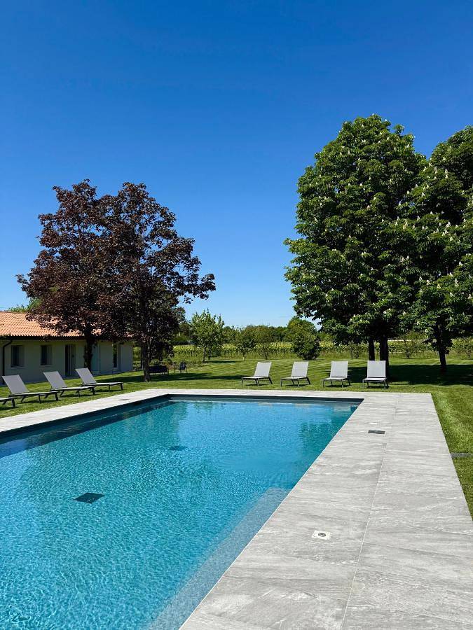 Location de vacances pour 2 personnes, avec vue ainsi que jardin et piscine à San Biagio di Callalta