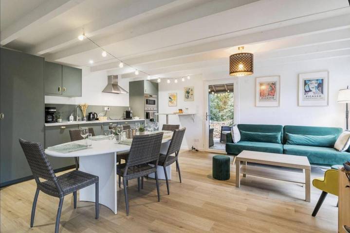 Location de vacances pour 8 personnes, avec vue et jardin à Treillières - 3