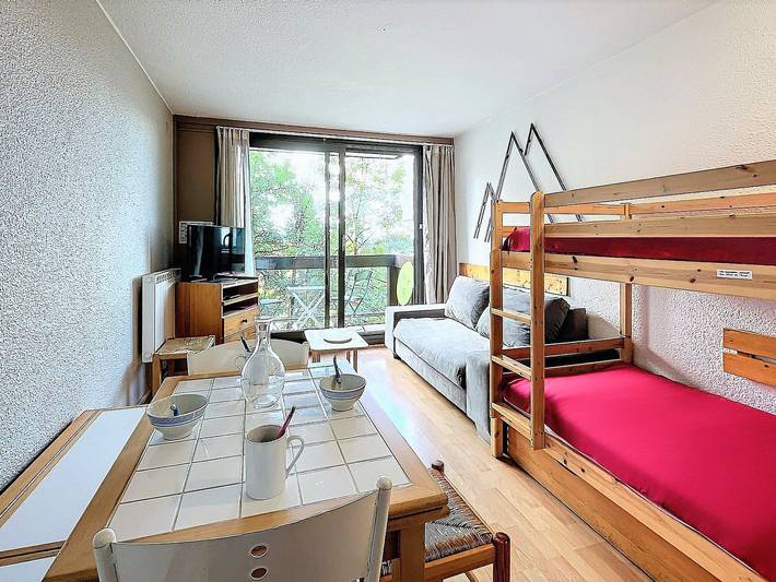 Location de vacances pour 4 personnes, avec piscine et balcon dans Le Corbier