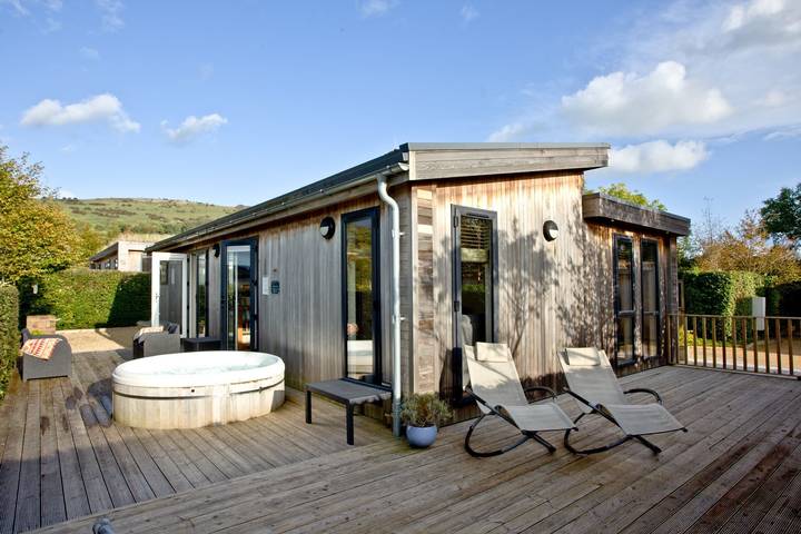 Holiday rental for 4 people, with garden and hot tub in Cheddar