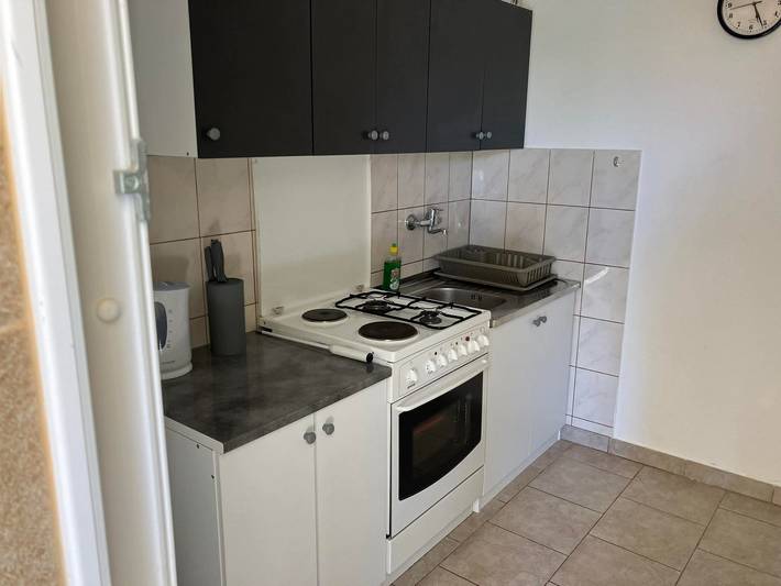 Ferienhaus für 12 Personen, mit Balkon und Garten in Povljana - 3