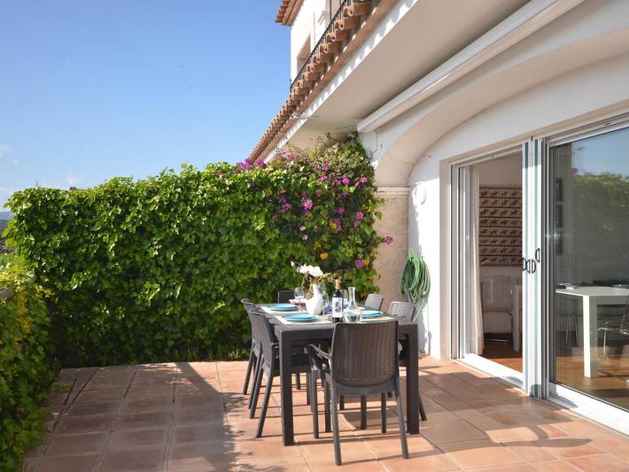 Location de vacances pour 6 personnes, avec jardin ainsi que vue sur l’océan et piscine à Sant Feliu de Guíxols - 4