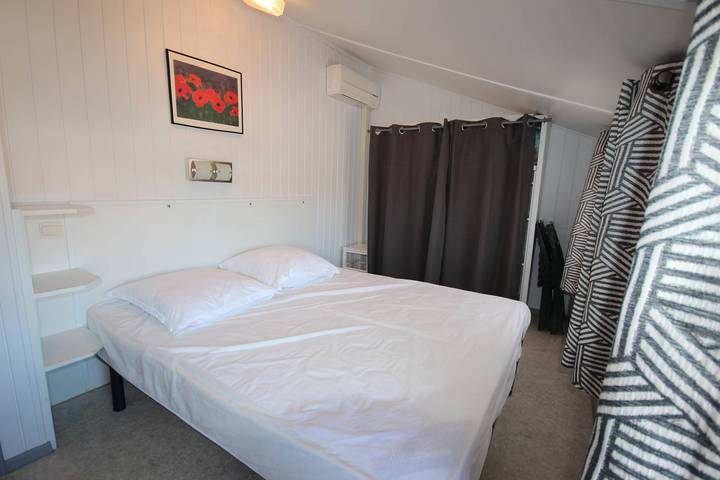 Apartamento vacacional entero, Nice villa located in Les Tamaris, Airco, 2 bedrooms, 5 people, Wifi, 500 from the beach of Portiragnes plage in Portiragnes Plage, Portiragnes