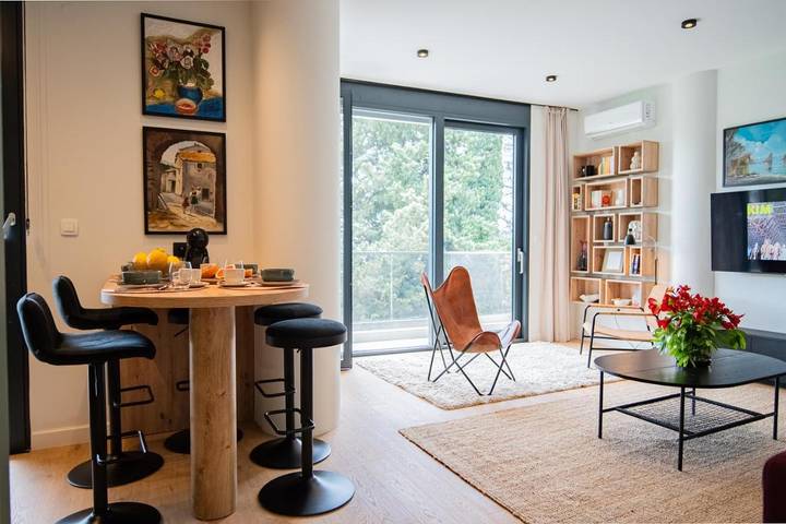 Apartament wakacyjny dla 5 osób, z widok i taras w Tivat