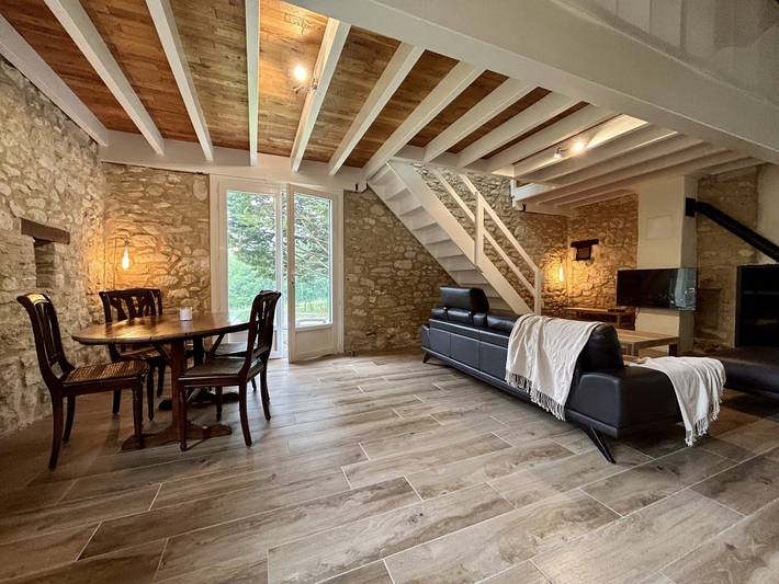 Gîte pour 6 personnes, avec terrasse ainsi que jardin et piscine à Savignac-de-Duras - 3