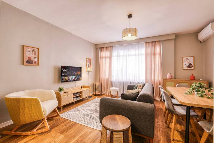 Ferienwohnung für 6 Personen, mit Balkon/Terrasse in Asien
