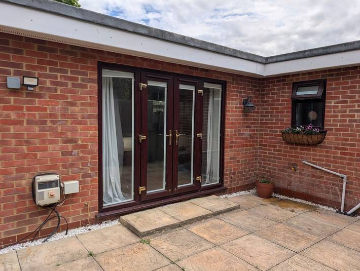 Holiday letting for 2 people, with Terrace and Garden in North Wessex Downs