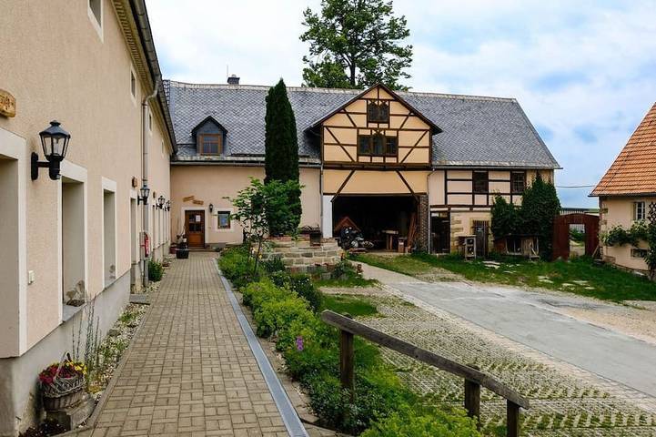 Ferienwohnung für 4 Personen, mit Terrasse und Garten sowie Sauna in Klingenberg