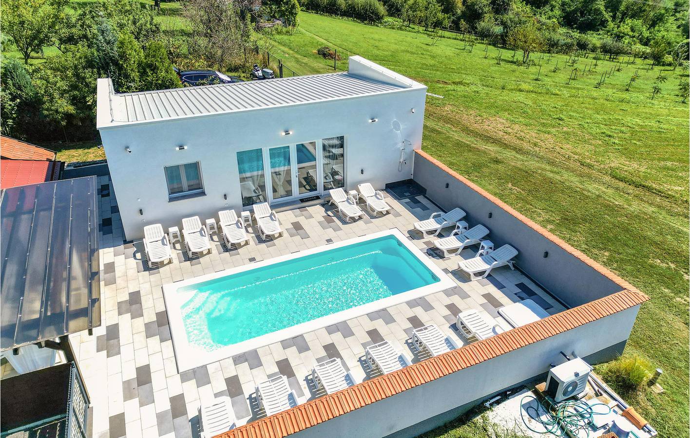 Casa de vacaciones para 14 personas con terraza in Kapela, Condado de Bjelovar-Bilogora