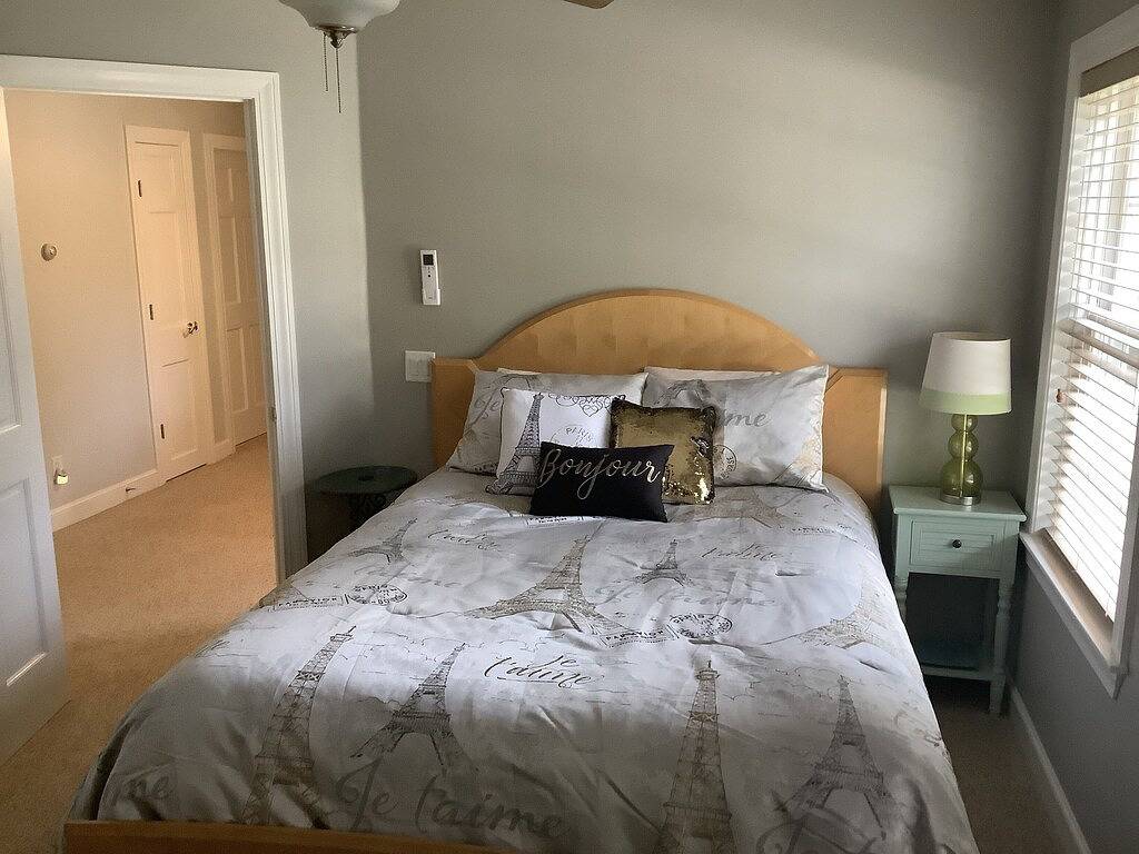 Genießen Sie das Beste aller Jahreszeiten in diesem Haus mit 4 Schlafzimmern, nur wenige Minuten vom Wasser entfernt. in Moultonborough, Lake Winnipesaukee