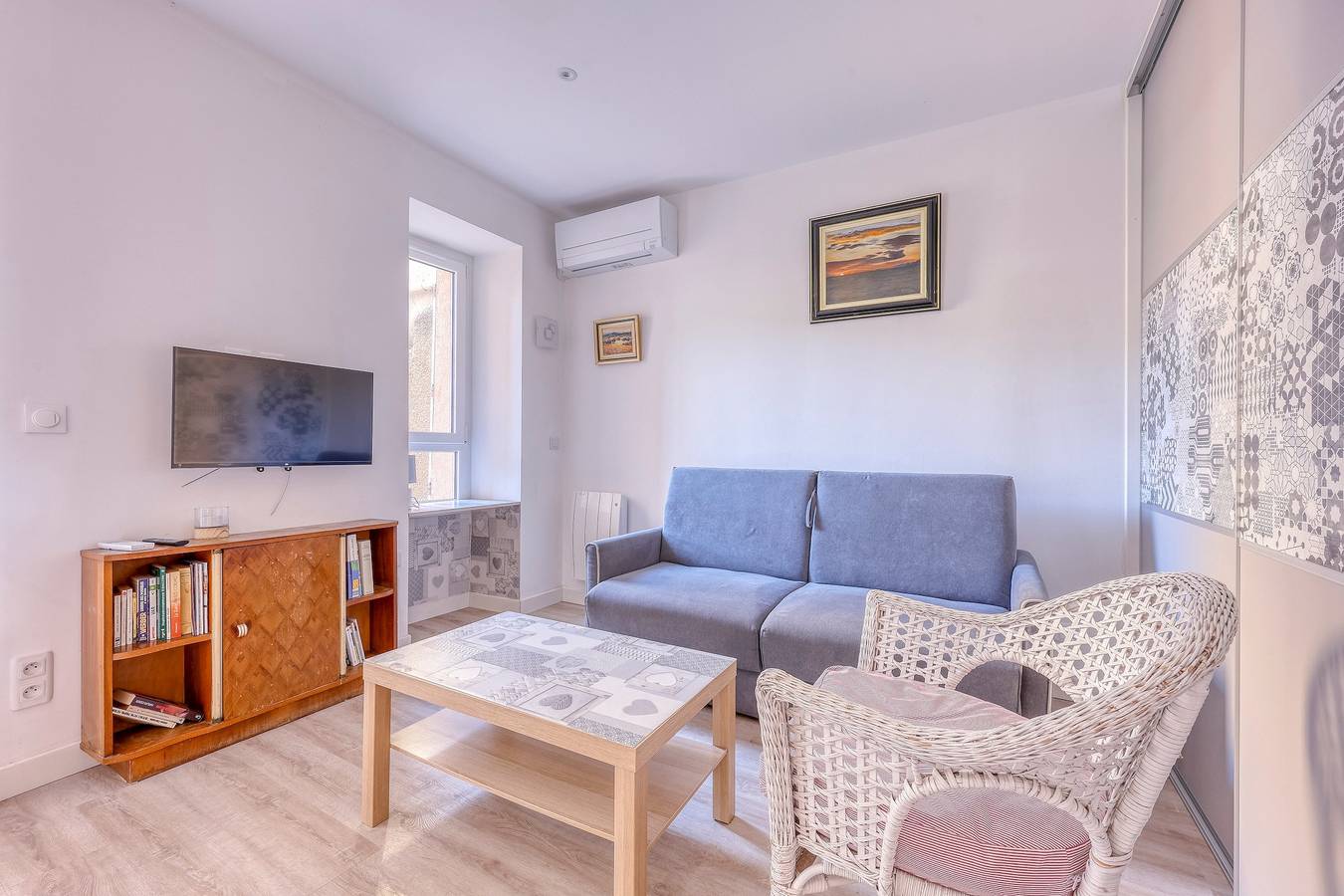 Appartement entier, Le Patio du Port - Appt climatisé avec jardin in Sanary-sur-Mer, Côte méditerranéenne (France)