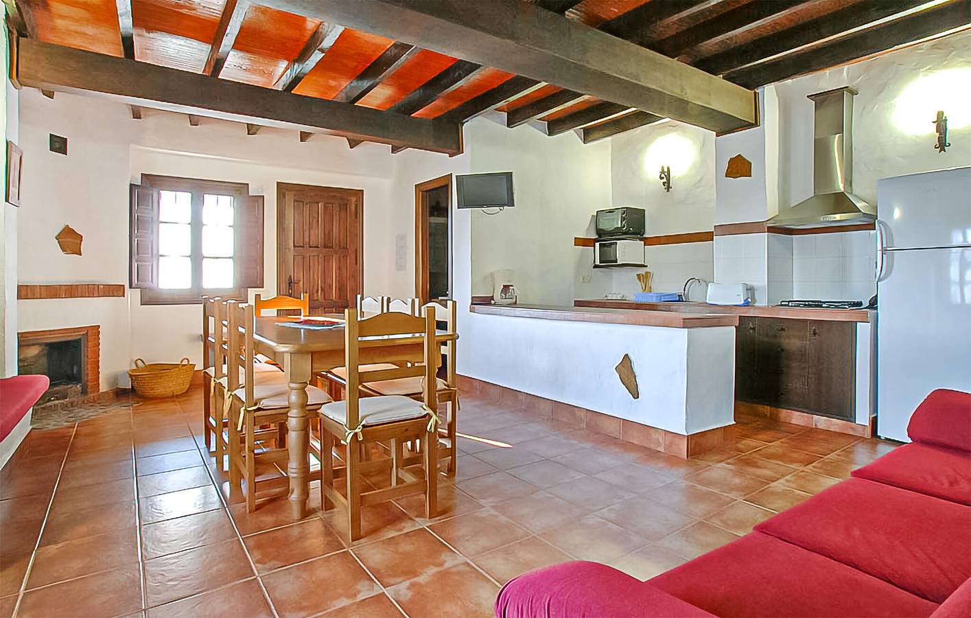 Amplio apartamento con piscina, terraza y cerca del río de Companillas in Campanillas, Almogía