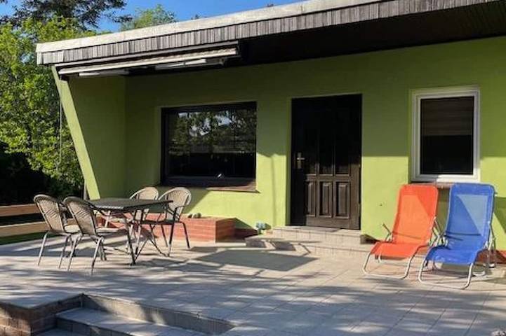 Ferienhaus für 2 Personen, mit Terrasse und Garten