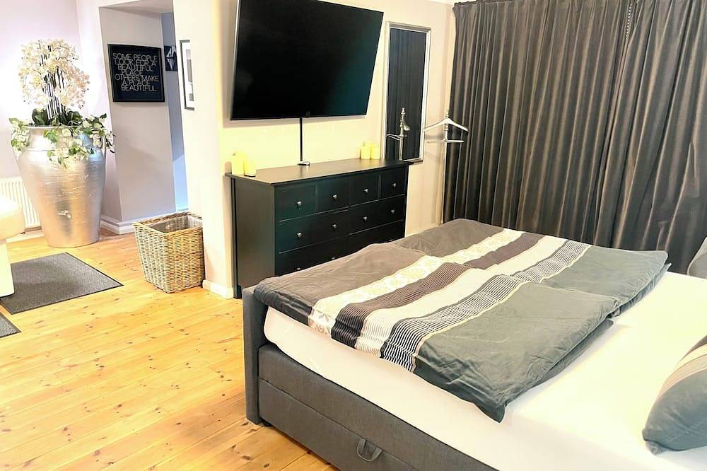 Apartamento entero, Whirlpool Studio Pretty - Large whirlpool in the living room in Hamburg-Nord, Hamburgo