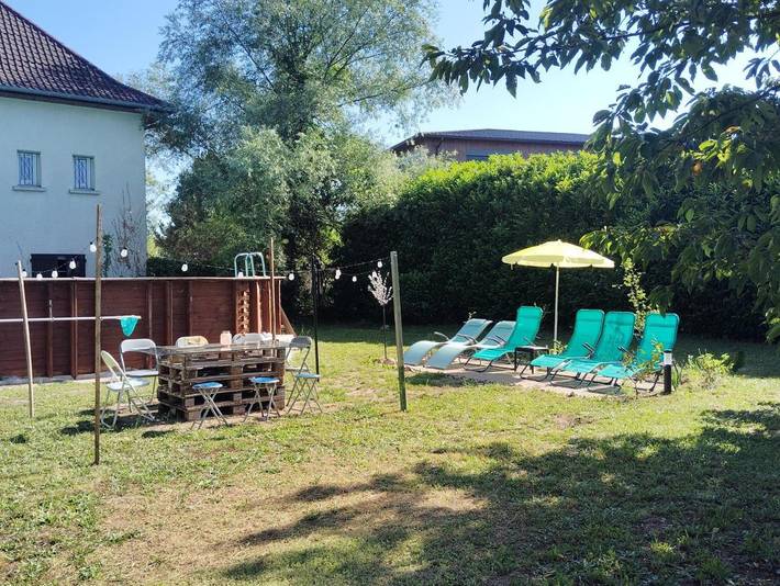 Appartement de vacances pour 6 personnes, avec Terrasse ainsi que Jardin et Piscine