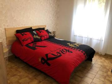 Location de vacances pour 2 personnes, avec vue ainsi que jardin et piscine à Audrix