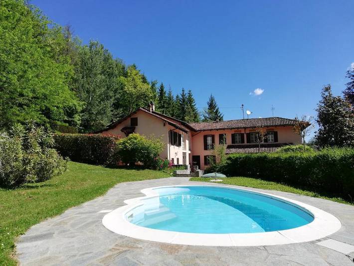 Casa vacanza per 4 persone, con Piscina e Panorama in Monferrato