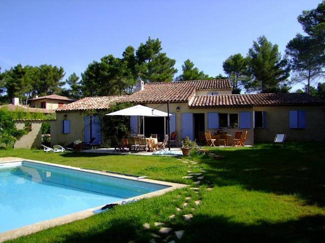 Chambre d’hôte pour 2 personnes, avec Terrasse et Jardin ainsi que Piscine et Vue à Saint-Marc-Jaumegarde