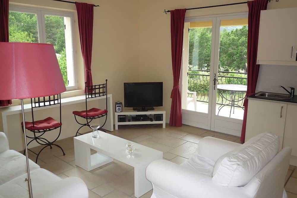 Entire apartment, Enjoy Provence around Mont Ventoux for biking and/or hiking in Montbrun-les-Bains, Nyons region