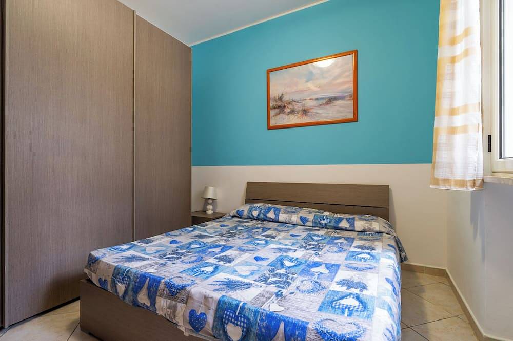 Apartamento entero, Apartamento vacacional \"La Torre\" cerca de la playa con 2 terrazas privadas y Wi-Fi in Golfo de Tarento