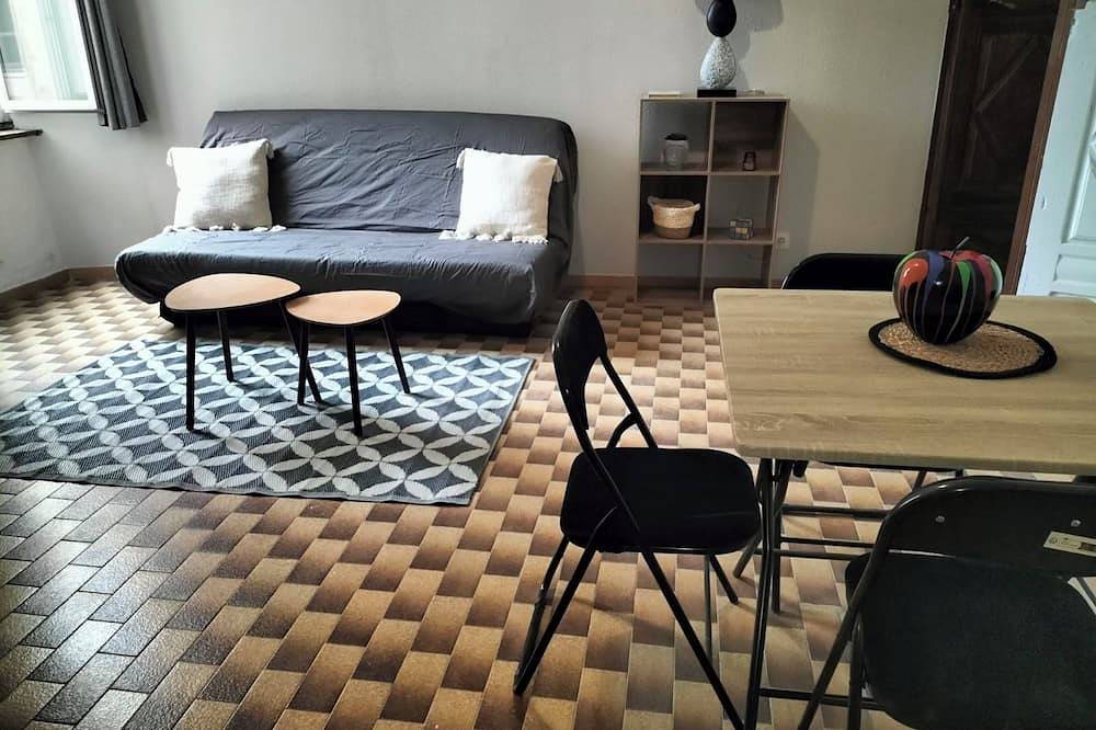 Appartement entier, Appartement le petit bonheur nos amis à quatre pattes sont les bienvenus in Saint-Pons-de-Thomières, Région de Béziers